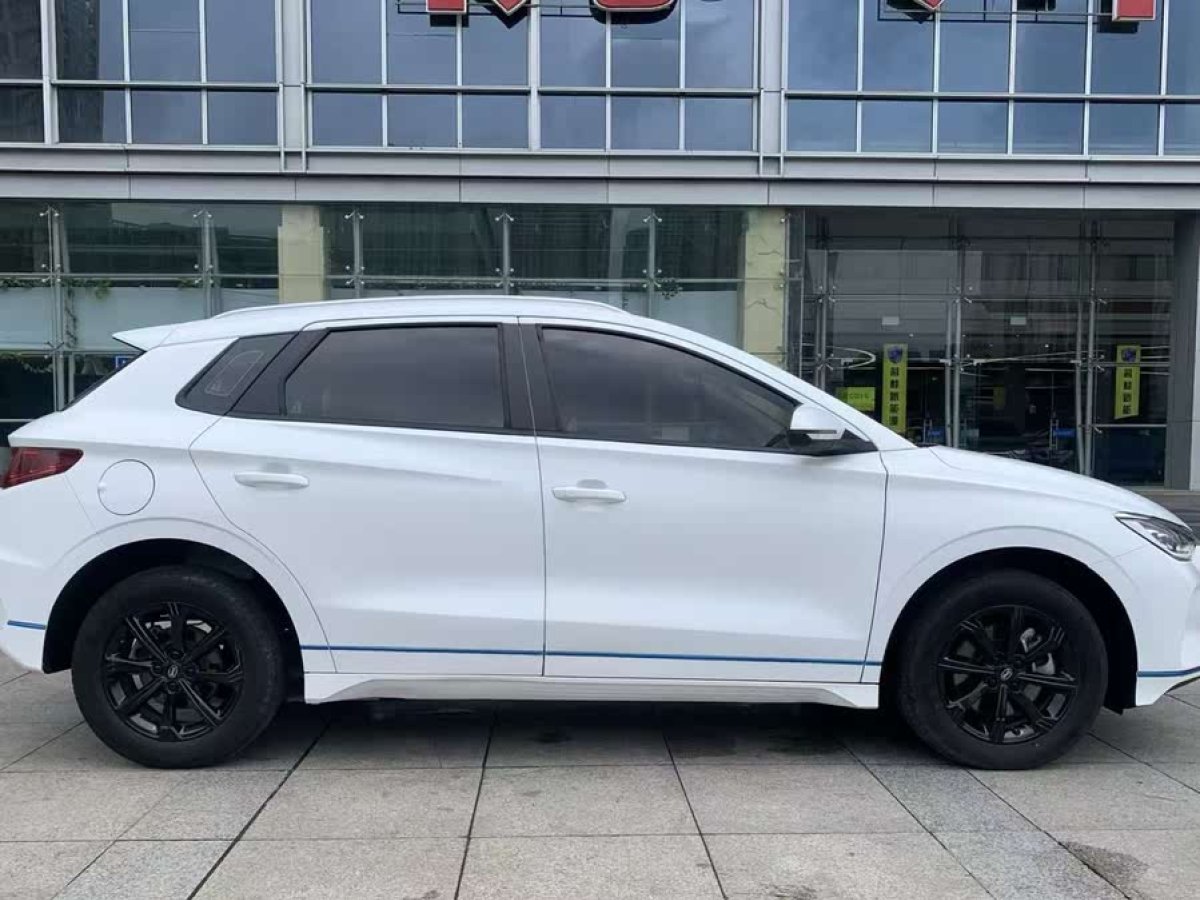 比亞迪 e2  2019款 標(biāo)準(zhǔn)續(xù)航版 智?舒適型圖片