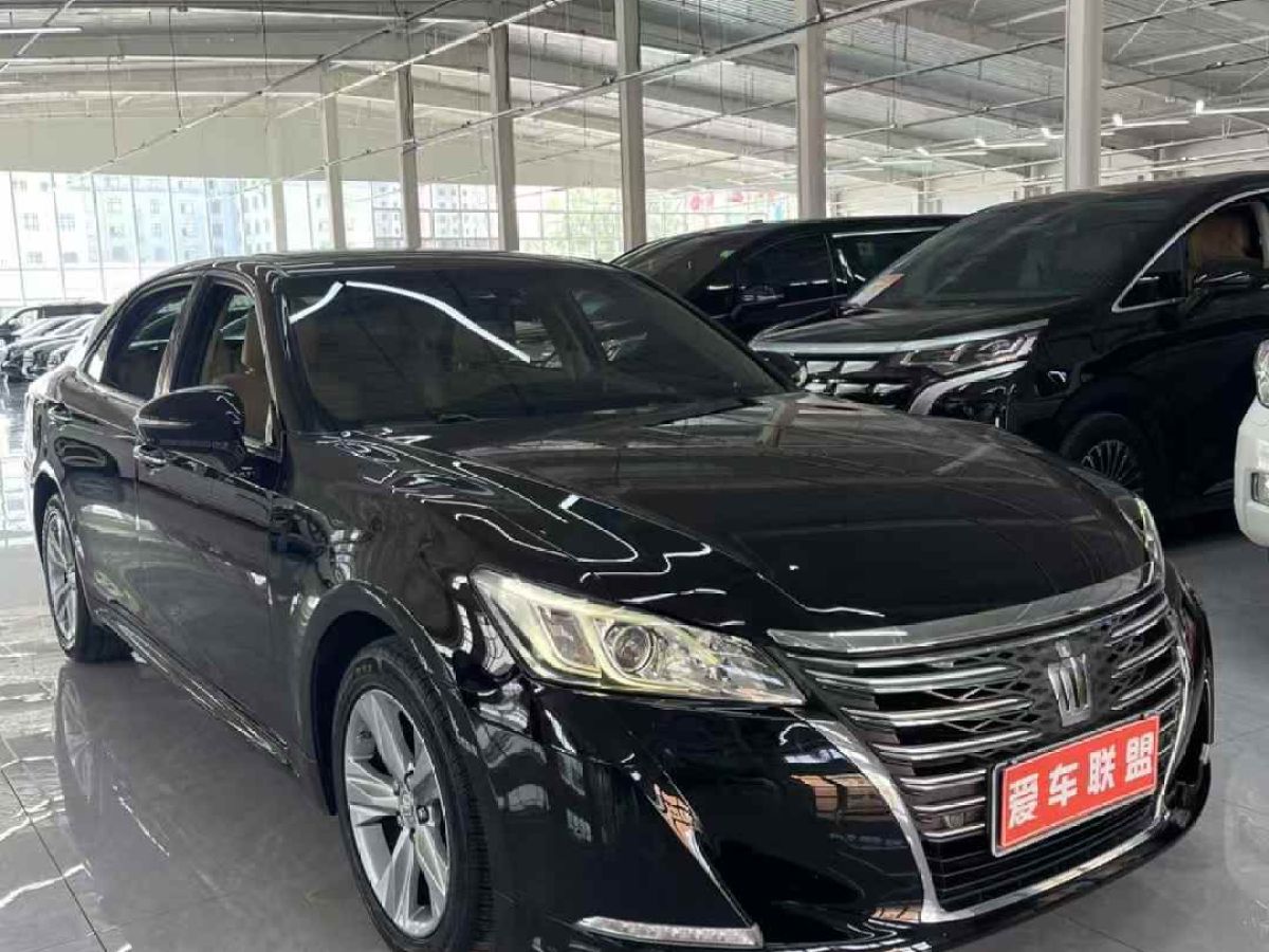 豐田 皇冠 圖片