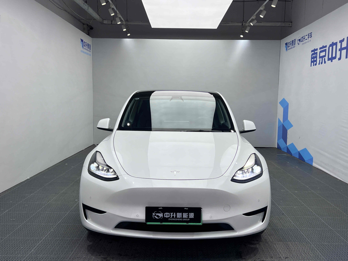 特斯拉 Model 3  2022款 后輪驅(qū)動(dòng)版圖片