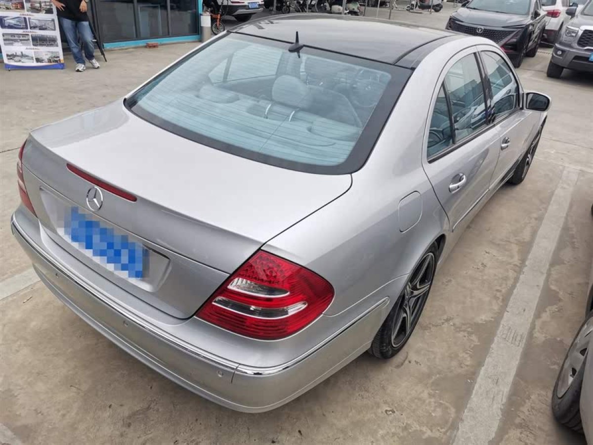奔馳 奔馳E級(jí)  2004款 E 240圖片