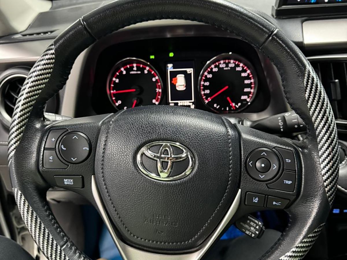 2019年7月豐田 RAV4榮放  2018款 2.5L 自動四驅(qū)精英i版