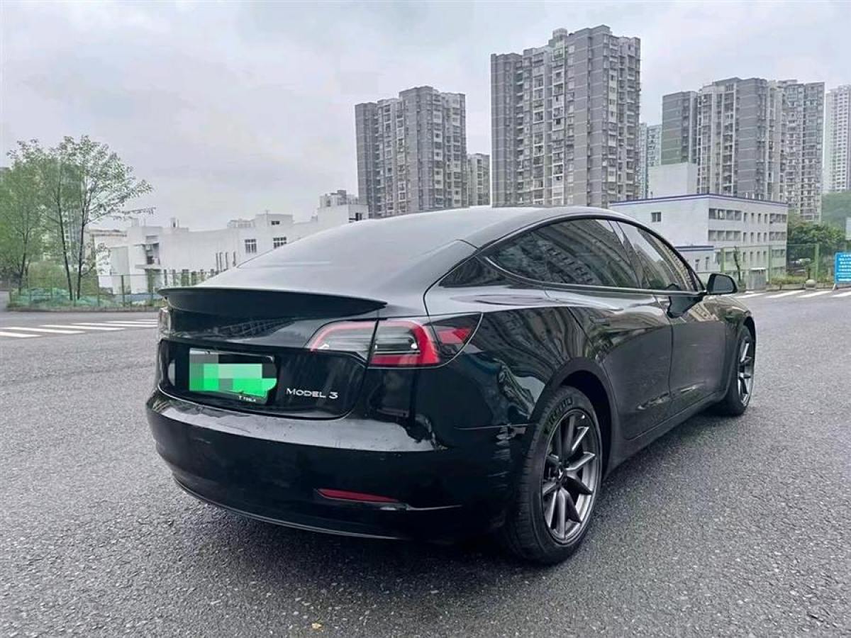 特斯拉 Model Y  2021款 改款 標(biāo)準(zhǔn)續(xù)航后驅(qū)升級版圖片