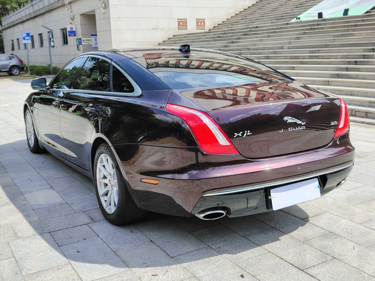 捷豹 XJ  2016款 XJL 3.0 SC 兩驅(qū)典雅商務(wù)版圖片