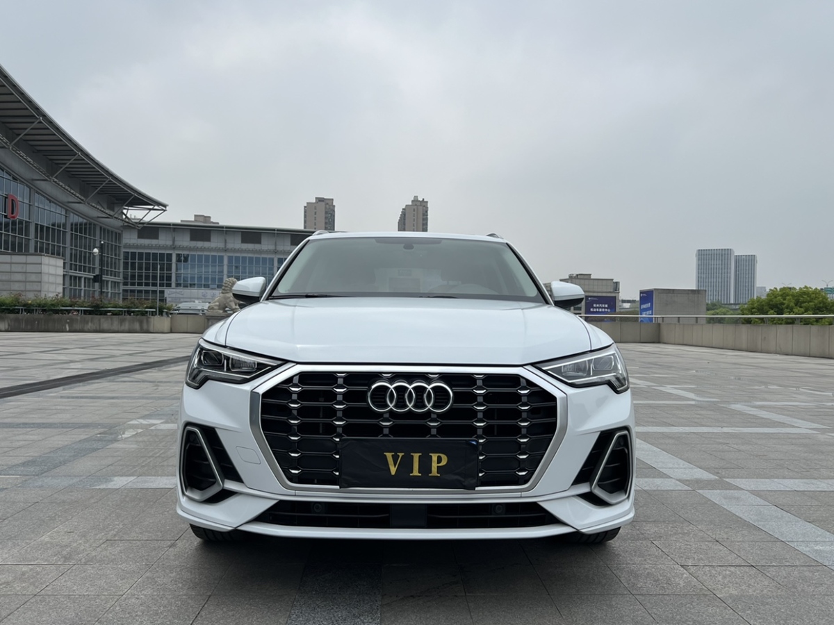 奥迪 奥迪Q3  2022款 35 TFSI 时尚动感型图片