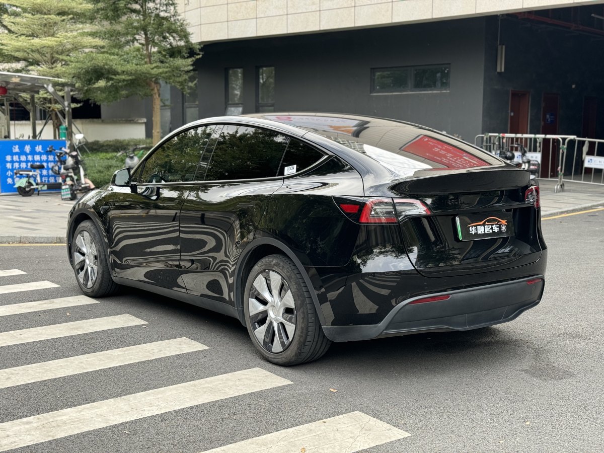 2021年11月特斯拉 Model Y  2021款 改款 標準續(xù)航后驅升級版