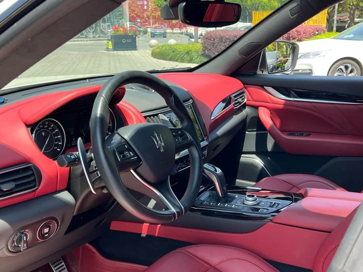 瑪莎拉蒂 Levante  2022款 3.0T Modena圖片