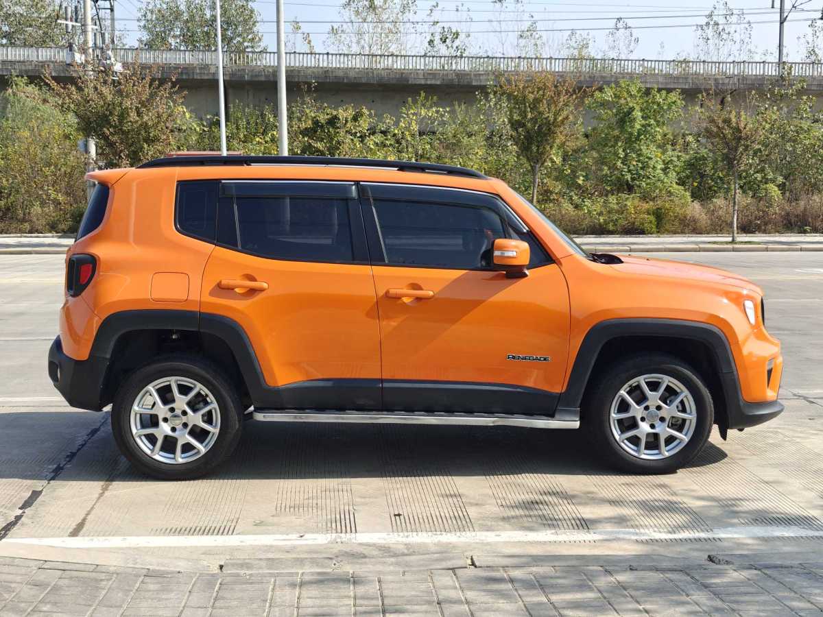 Jeep 自由俠  2019款 220T 自動(dòng)領(lǐng)先版圖片