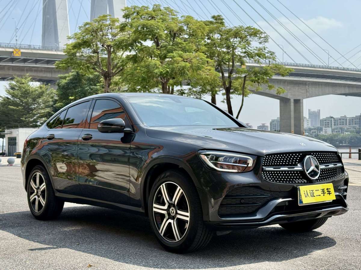 奔馳 奔馳GLC  2022款 改款 GLC 260 4MATIC 轎跑SUV圖片