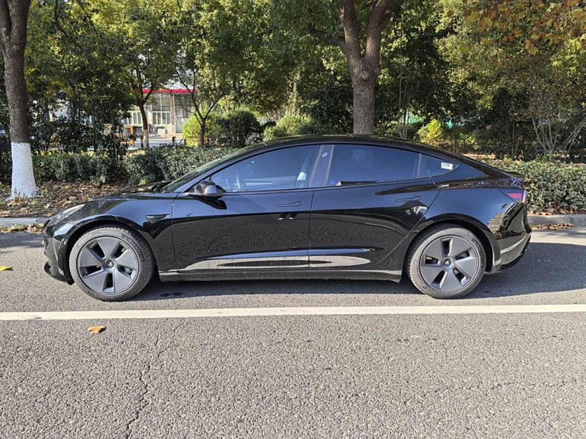 特斯拉 Model Y  2022款 改款 后輪驅(qū)動版圖片