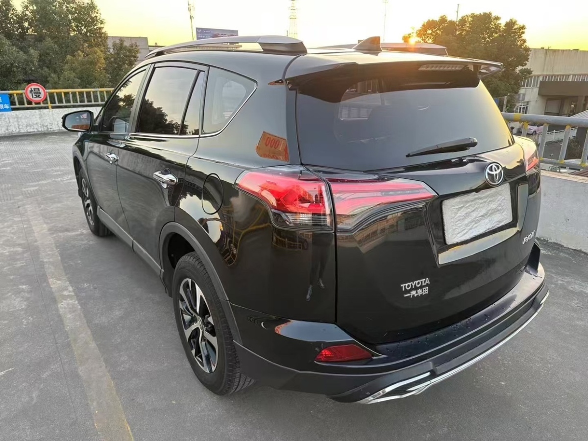 豐田 RAV4榮放  2019款  2.0L CVT兩驅(qū)舒適版 國VI圖片