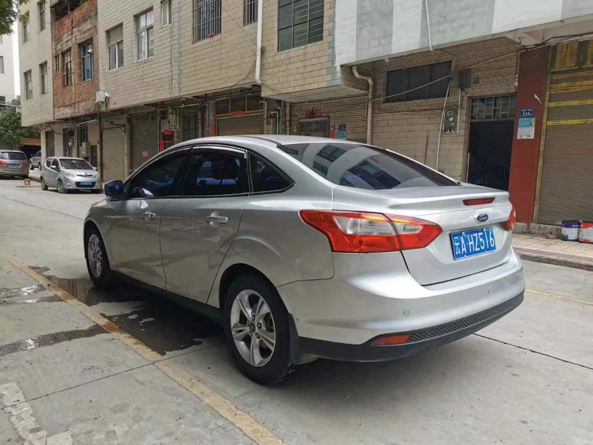 福特 ?？怂? 2013款 2.0T ST 標(biāo)準(zhǔn)版圖片