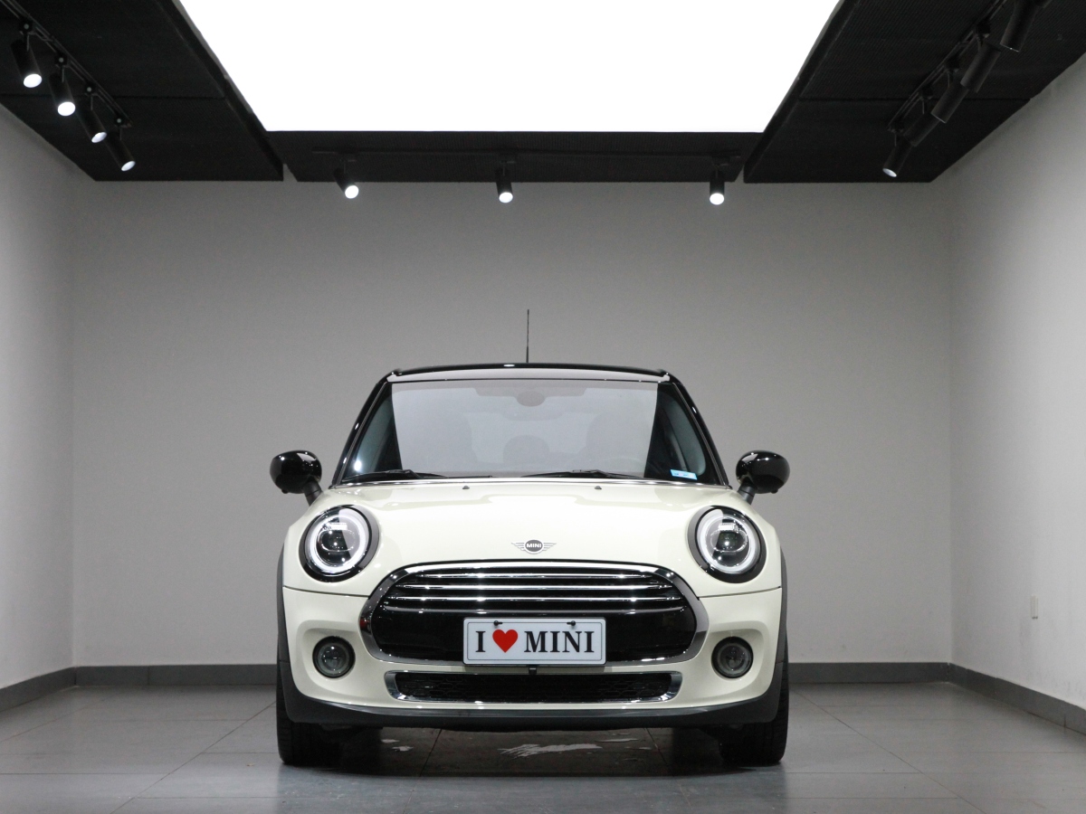 MINI MINI  2020款 1.5T COOPER 藝術(shù)家圖片