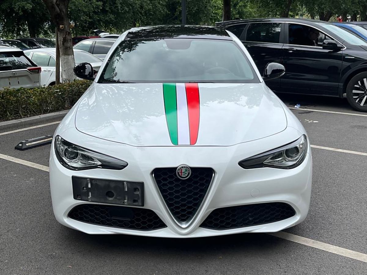 阿爾法·羅密歐 Giulia  2017款 2.0T 280HP 豪華版圖片