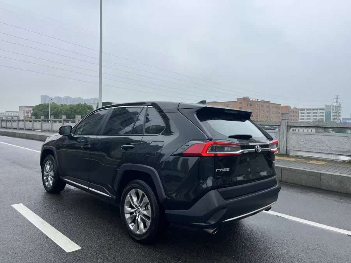 豐田 威蘭達  2022款 2.0L CVT兩驅(qū)豪華版圖片