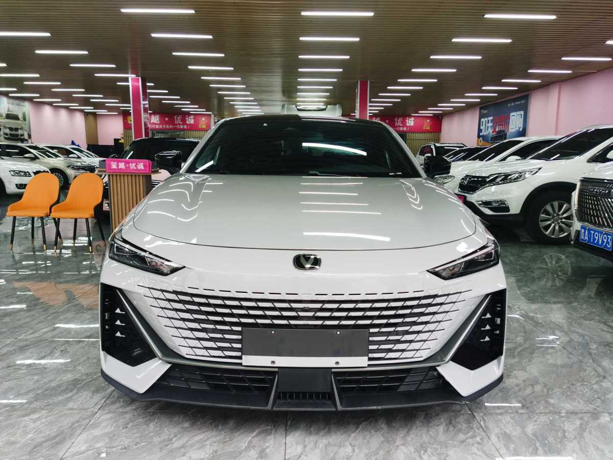 長(zhǎng)安 長(zhǎng)安UNI-V  2022款 1.5T 尊貴型圖片