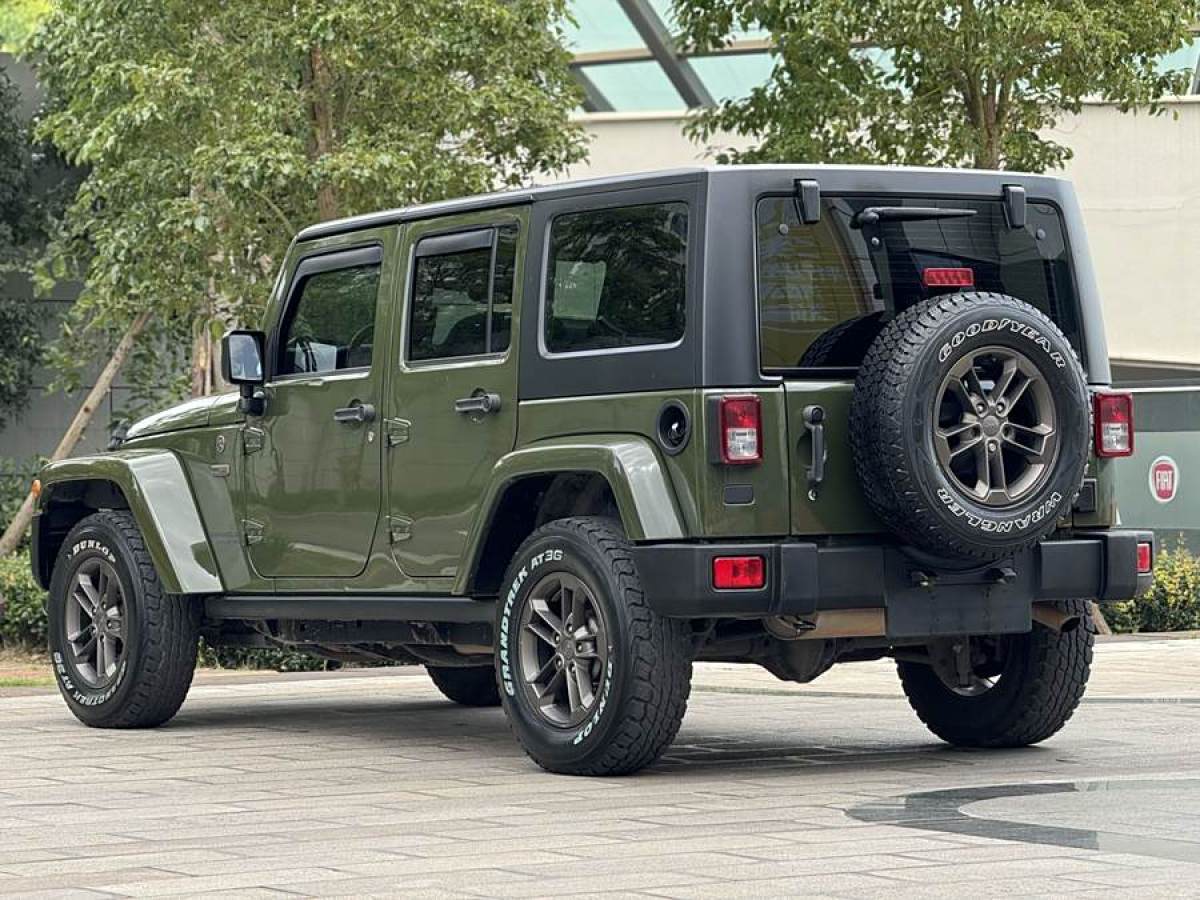 Jeep 牧馬人  2016款 3.0L Sahara 75周年致敬版圖片