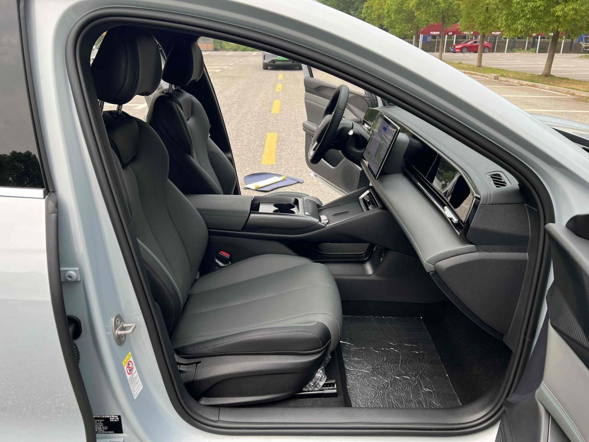 比亞迪 秦PLUS  2021款 EV 610KM領(lǐng)航鉆石型圖片