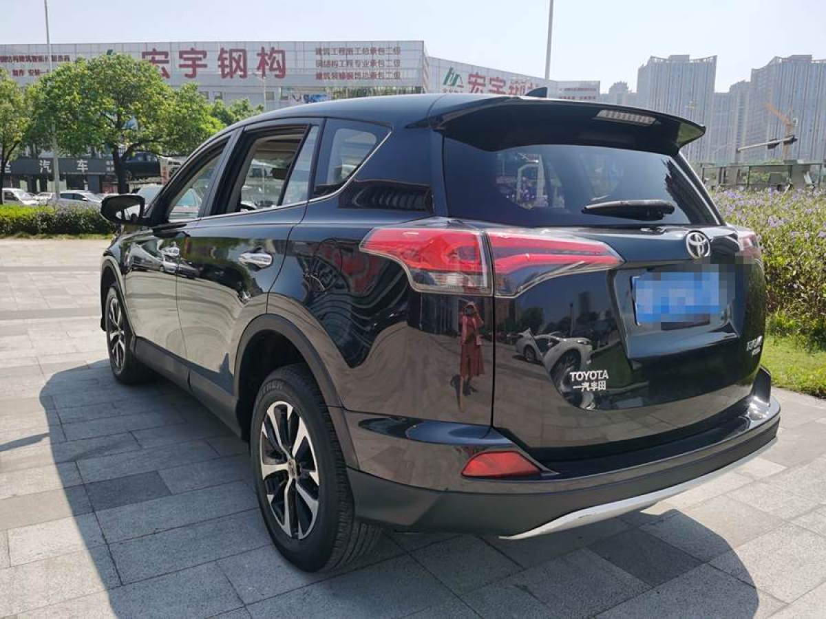 豐田 RAV4榮放  2016款 2.0L CVT四驅新銳版圖片