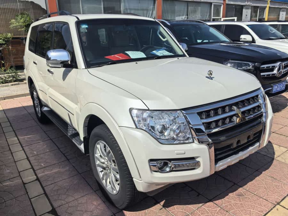 三菱 帕杰羅  2019款 3.0L 自動豪華版圖片