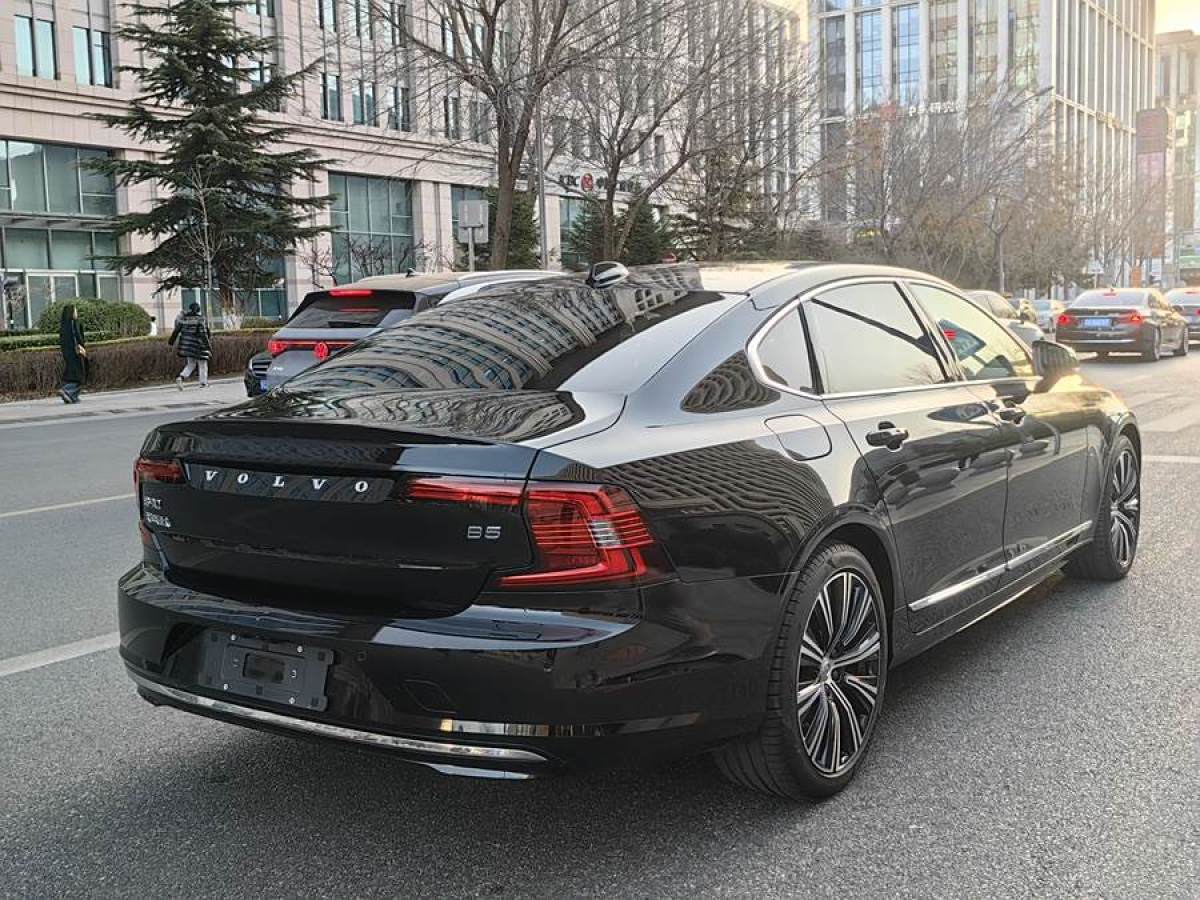 2024年6月沃爾沃 S90  2024款 B5 智遠(yuǎn)豪華版