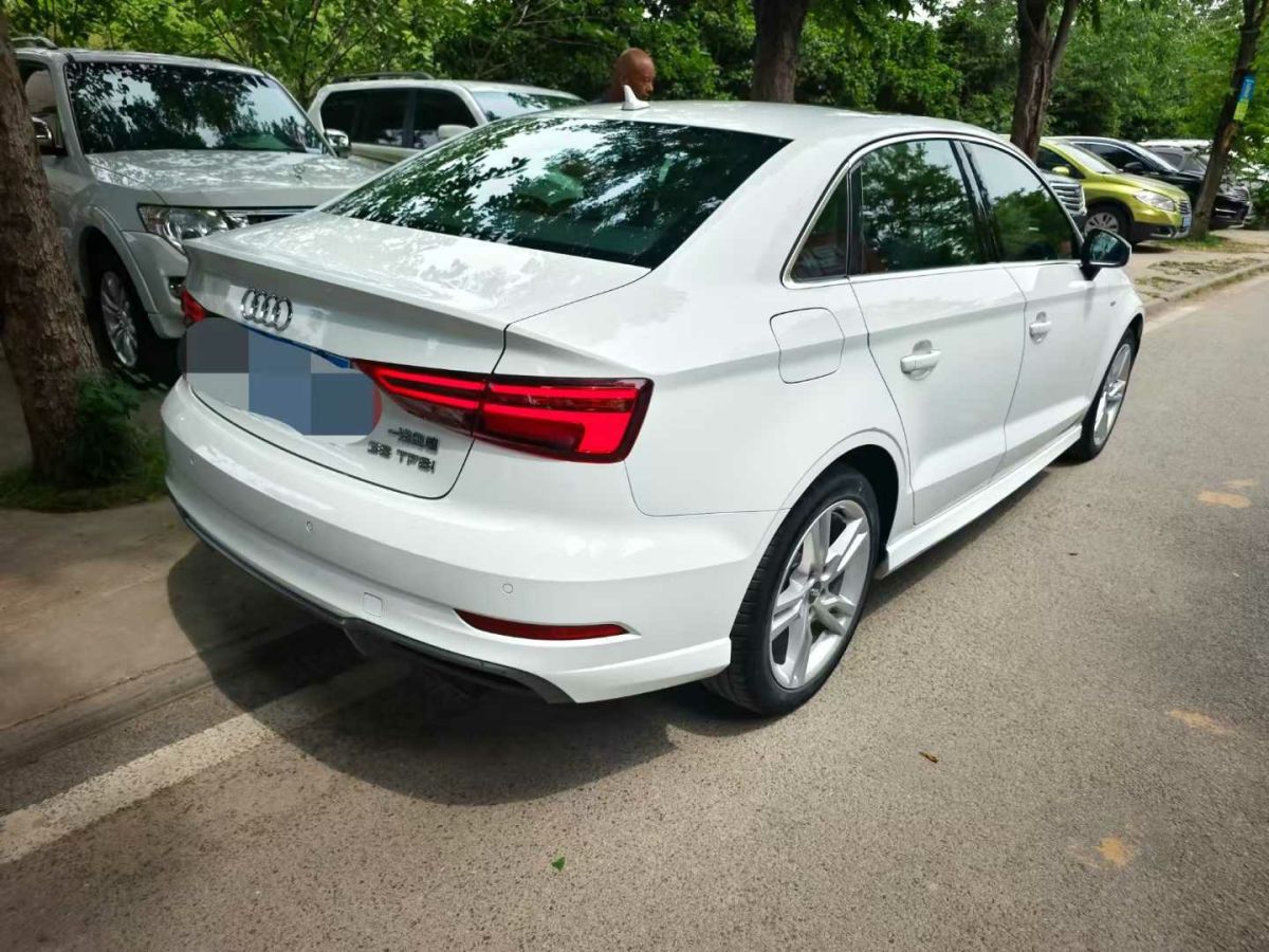 奧迪 奧迪A3  2018款 A3 1.4T 35TFSI Limousine時(shí)尚型圖片
