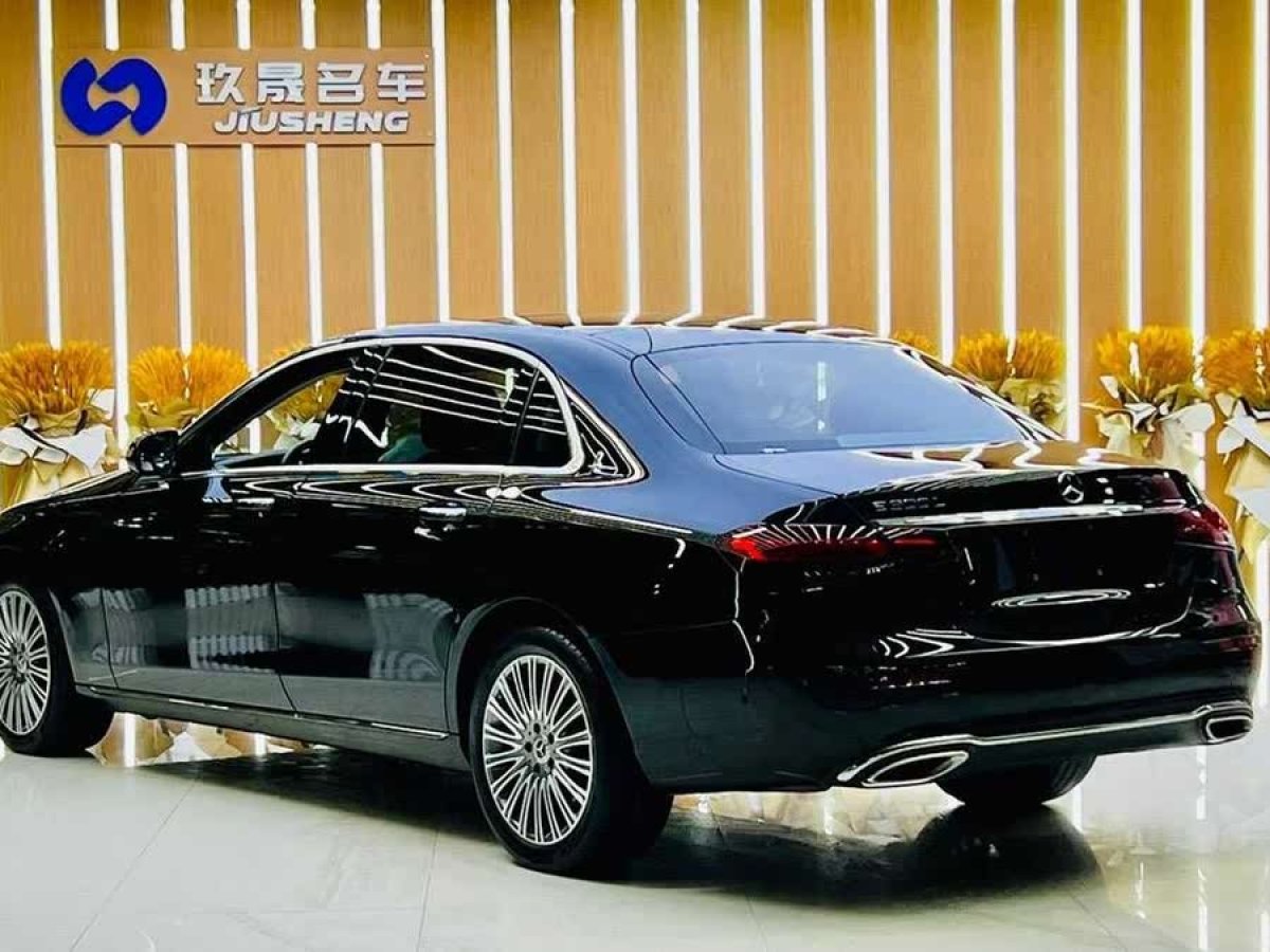 奔馳 奔馳E級(jí)  2023款 改款 E 300 L 時(shí)尚型圖片