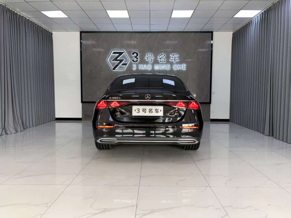 奔馳 奔馳E級(jí)  2024款 改款 E 300 L 時(shí)尚型圖片