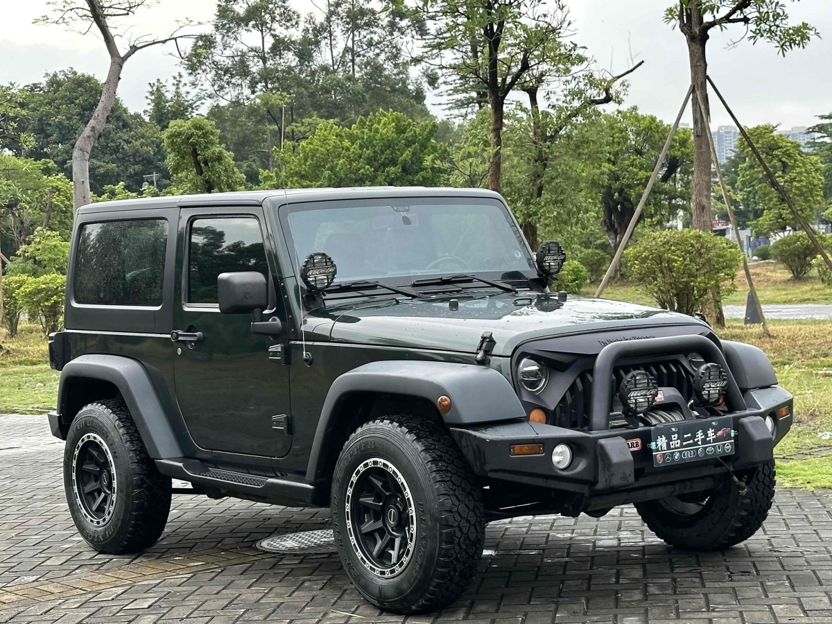 2012年10月Jeep 牧馬人  2011款 3.8L Rubicon 兩門版