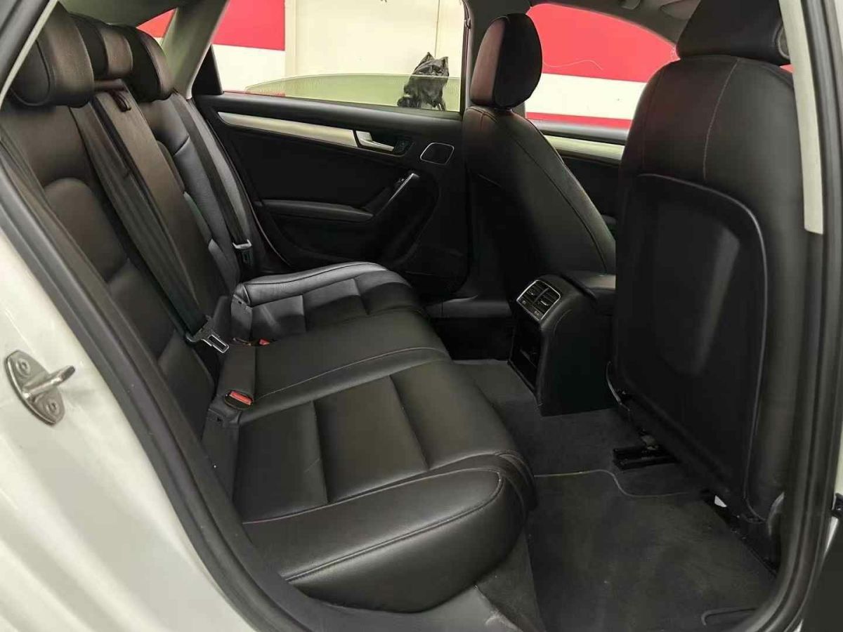 奧迪 奧迪A4L  2016款 A4L 30TFSI 手動(dòng)舒適型圖片