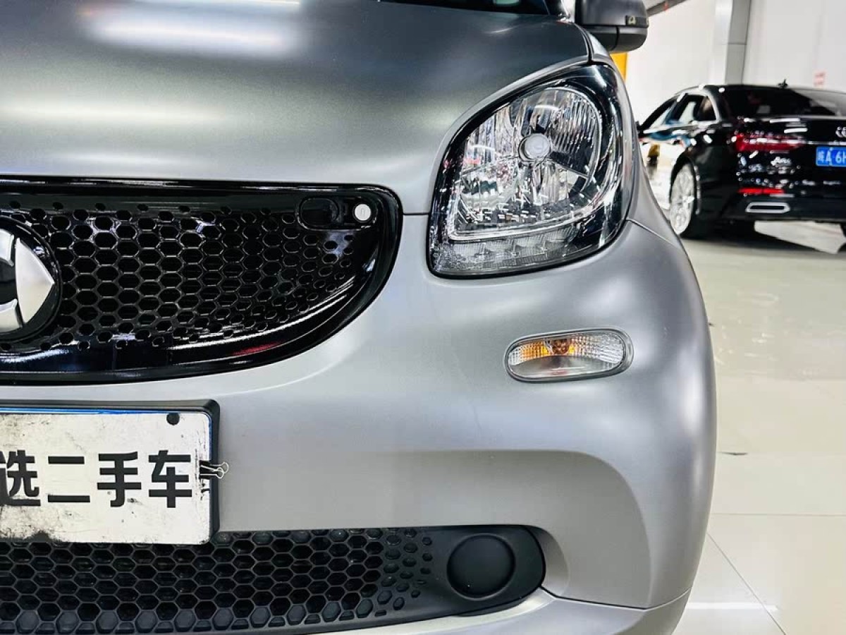 smart fortwo  2018款 1.0L 52千瓦硬頂激情版圖片