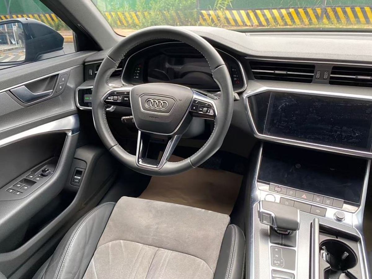 奧迪 奧迪A6L  2019款 45 TFSI quattro 臻選動(dòng)感型圖片