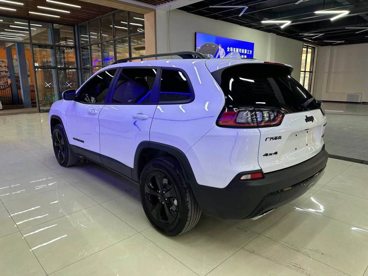 Jeep 自由光  2019款 2.0T 四驅(qū)探享版+自動(dòng)駕駛智慧包 國(guó)VI圖片