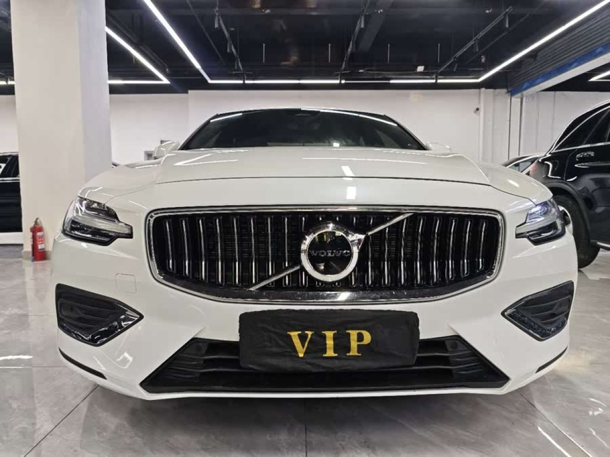 沃爾沃 S60L  2025款 B4 智遠豪華版圖片