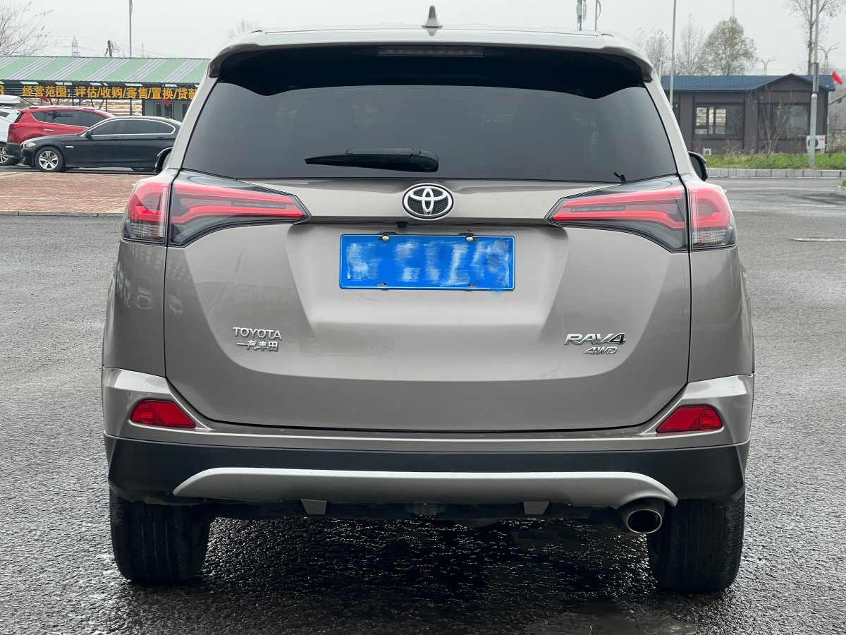 2017年10月豐田 RAV4  2016款 榮放 2.0L CVT四驅新銳版