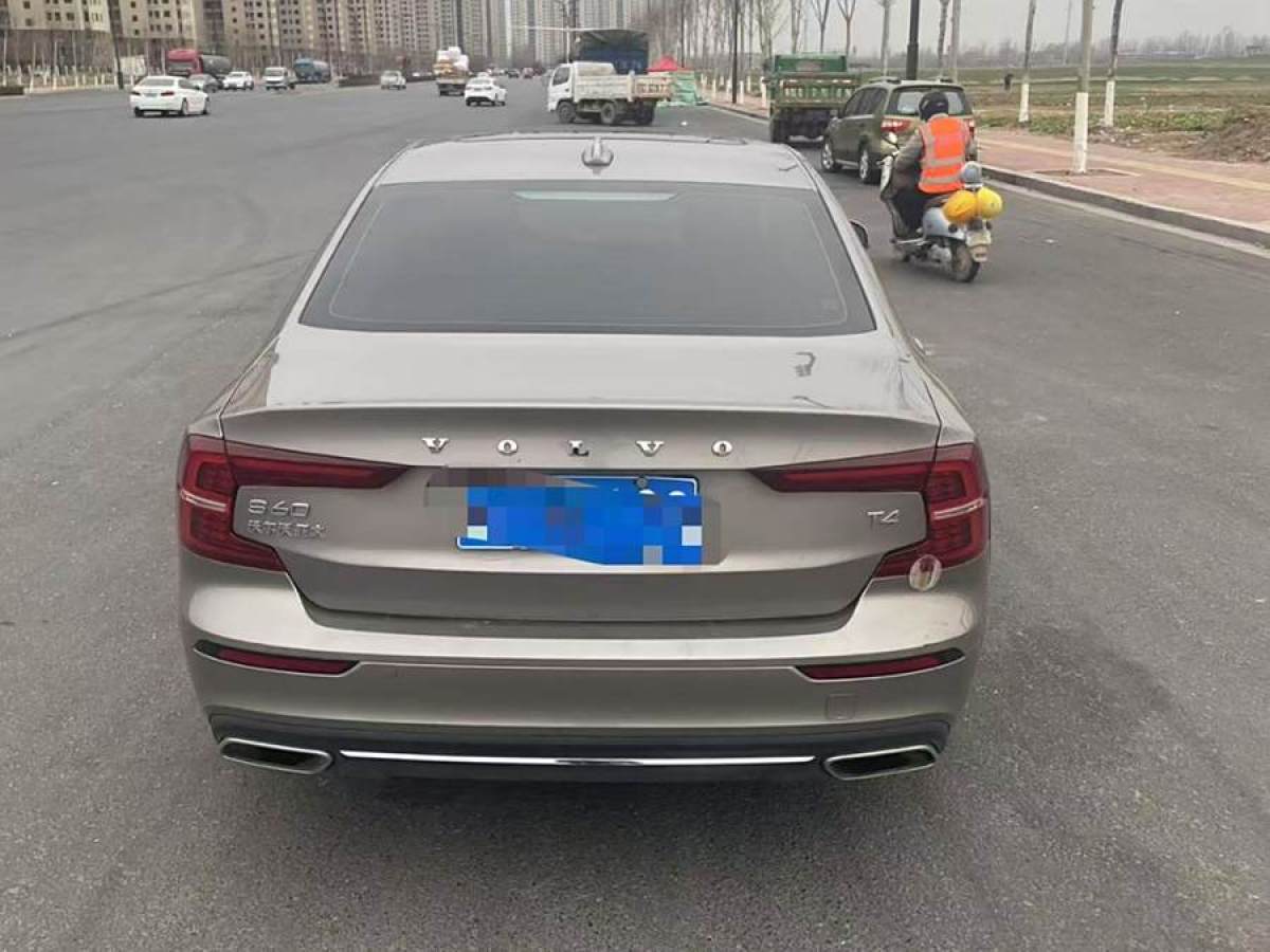 沃爾沃 S60L  2020款 T4 智遠(yuǎn)運(yùn)動(dòng)版圖片