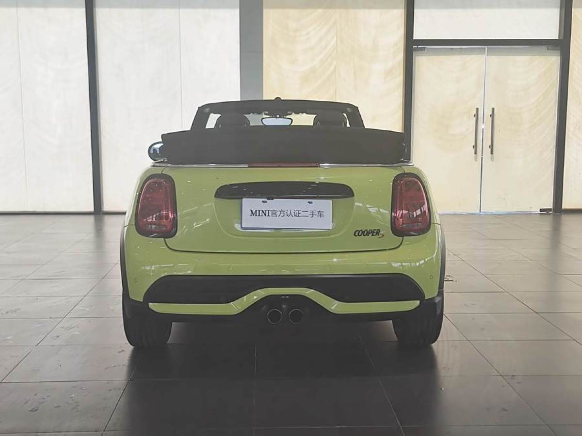 2023年11月MINI MINI  2023款 2.0T COOPER S CABRIO 藝術(shù)家