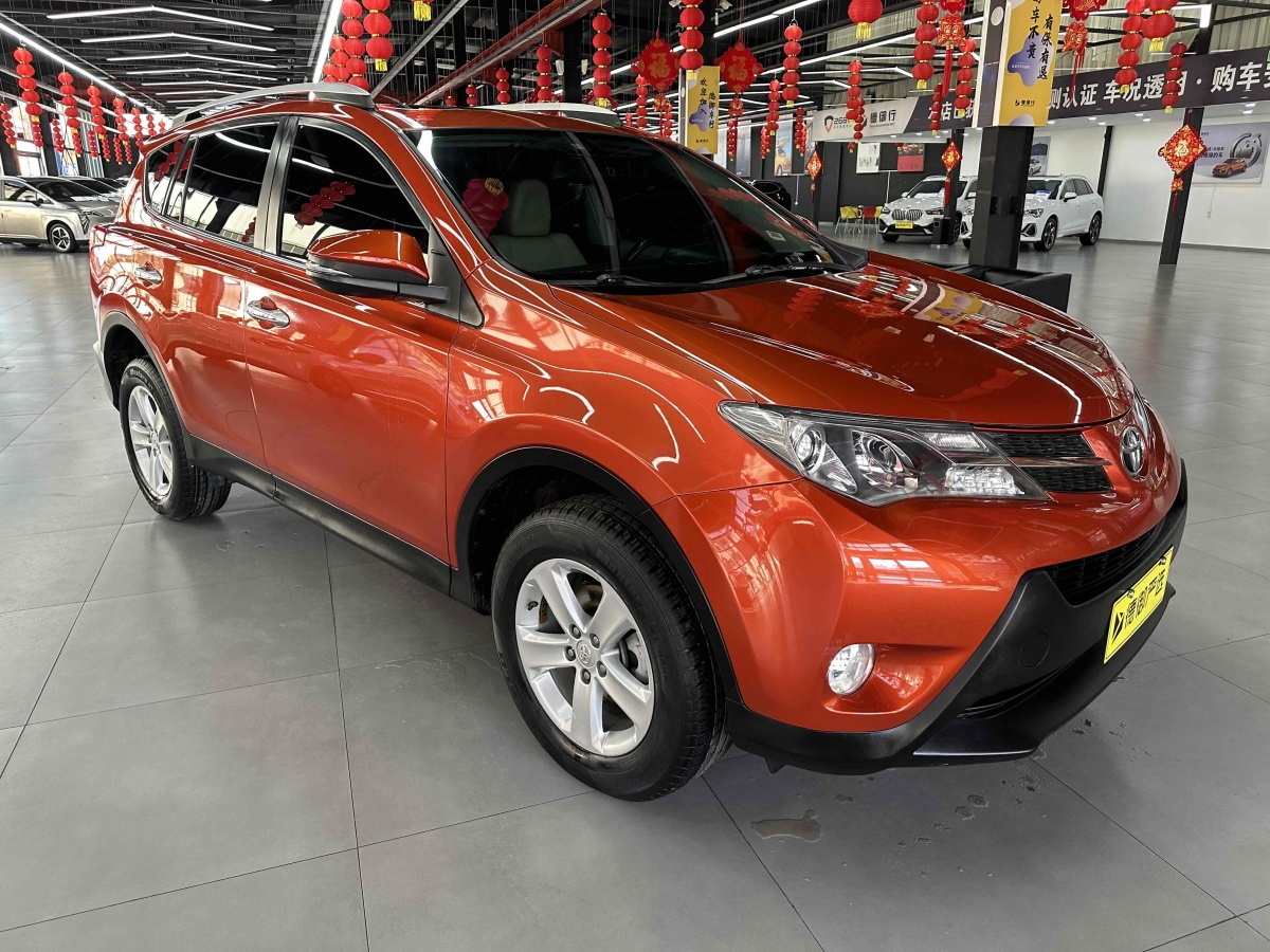 豐田 RAV4  2016款 榮放 2.0L CVT四驅(qū)新銳版圖片