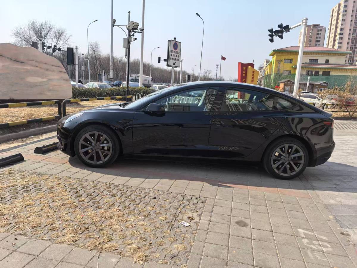 特斯拉 Model Y  2022款 改款 后輪驅(qū)動(dòng)版圖片