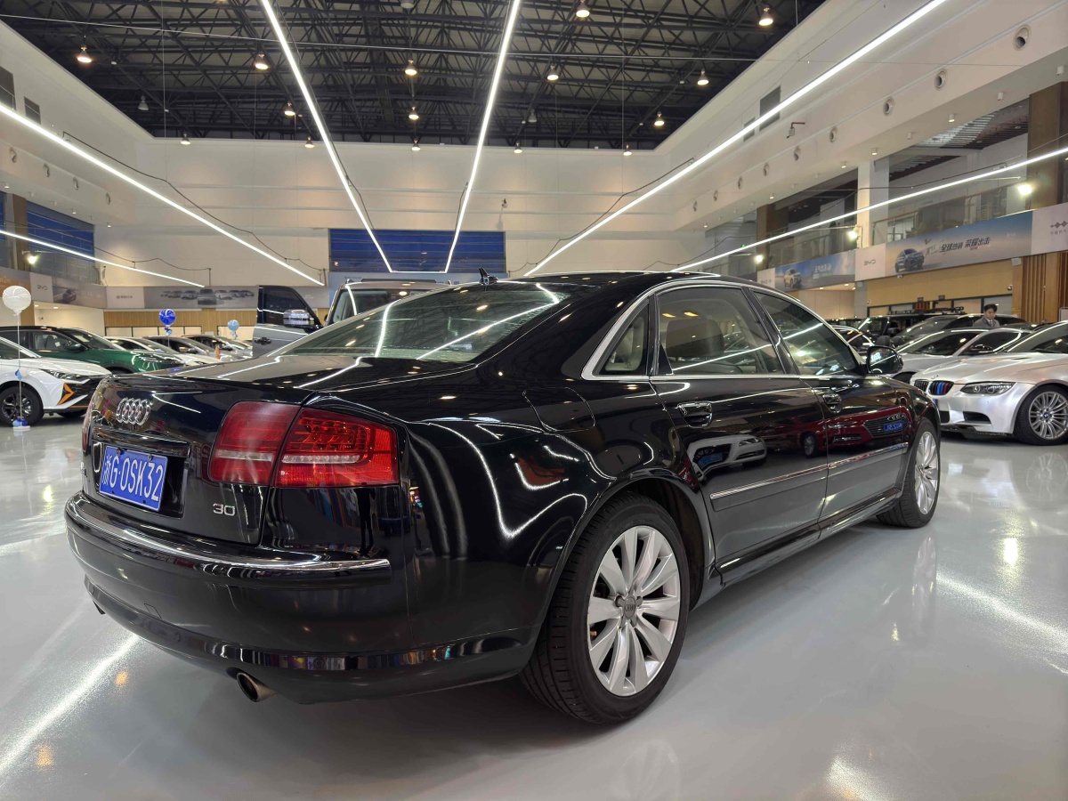 奧迪 奧迪A8  2009款 A8L 2.8 FSI 標(biāo)準(zhǔn)型圖片