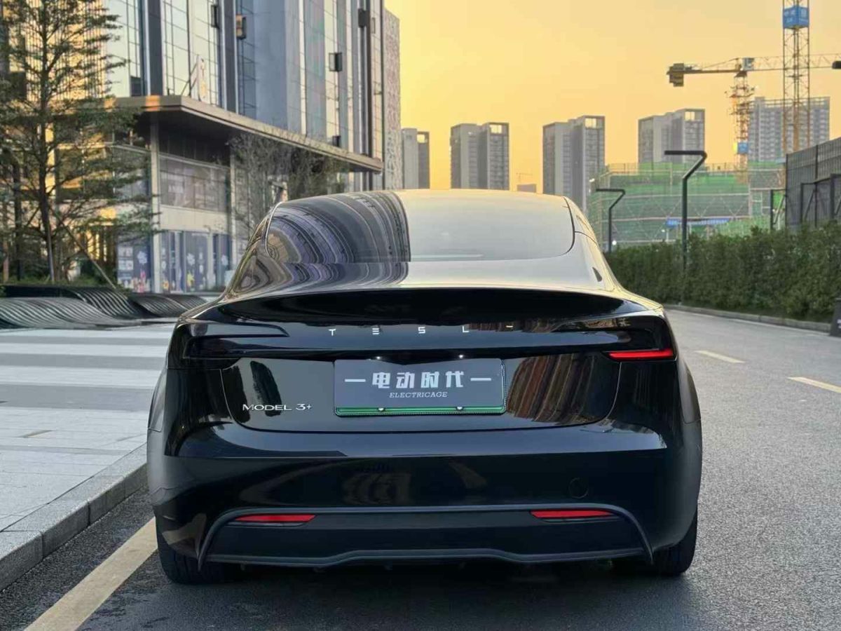 特斯拉 Model S  2023款 三電機全輪驅(qū)動 Plaid版圖片