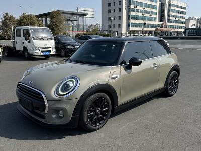 2018年10月 MINI COUNTRYMAN 1.5T COOPER 經(jīng)典派圖片