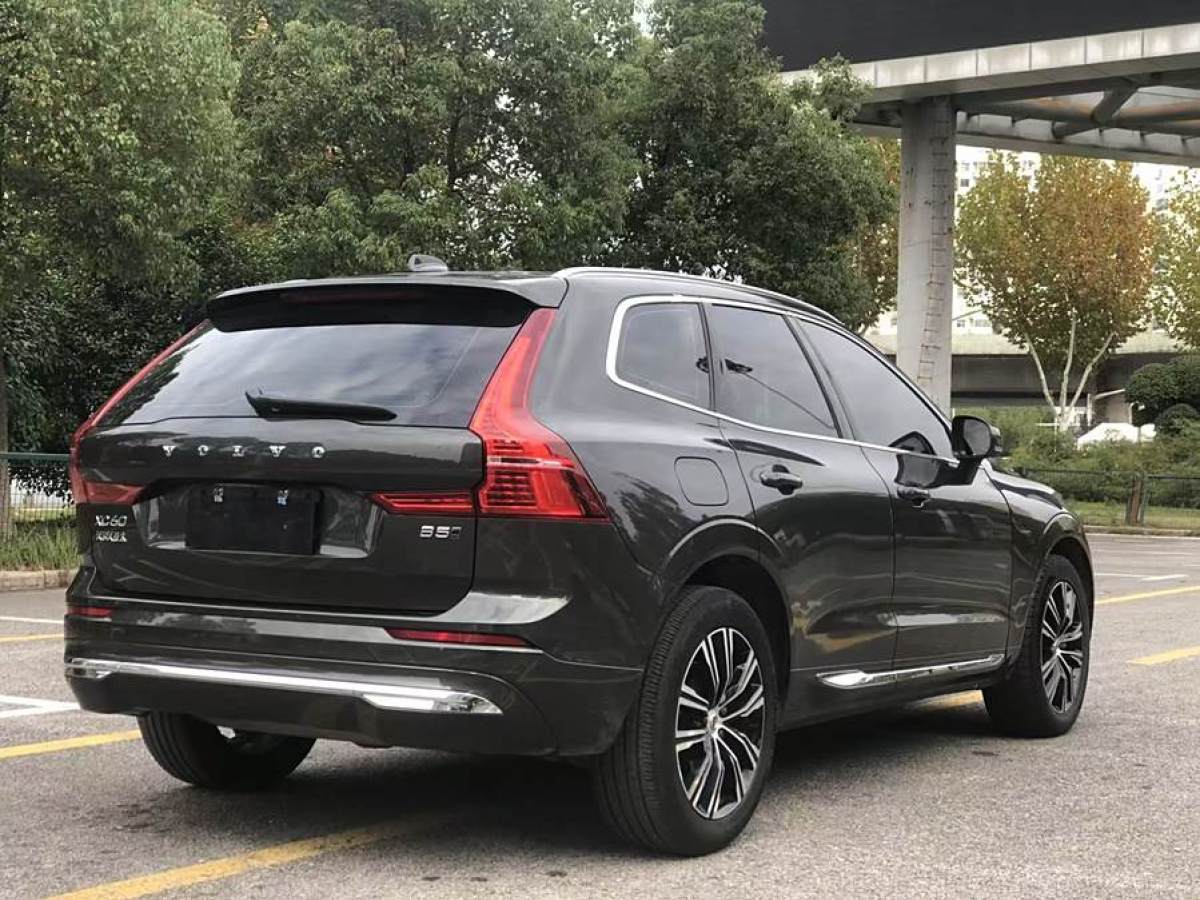 2022年6月沃爾沃 XC60  2022款 B5 四驅(qū)智遠(yuǎn)豪華版