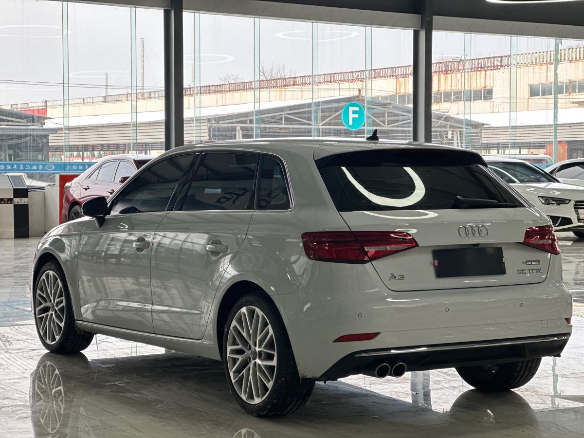 奧迪 奧迪A3  2019款 Sportback 35 TFSI 風(fēng)尚型 國(guó)VI圖片