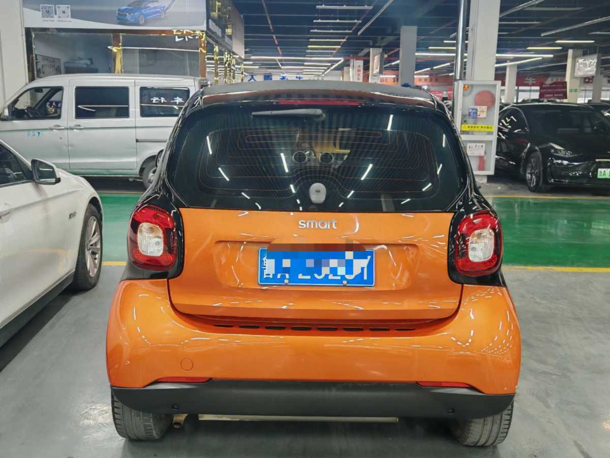 smart forfour  2018款 1.0L 52千瓦靈動(dòng)版圖片