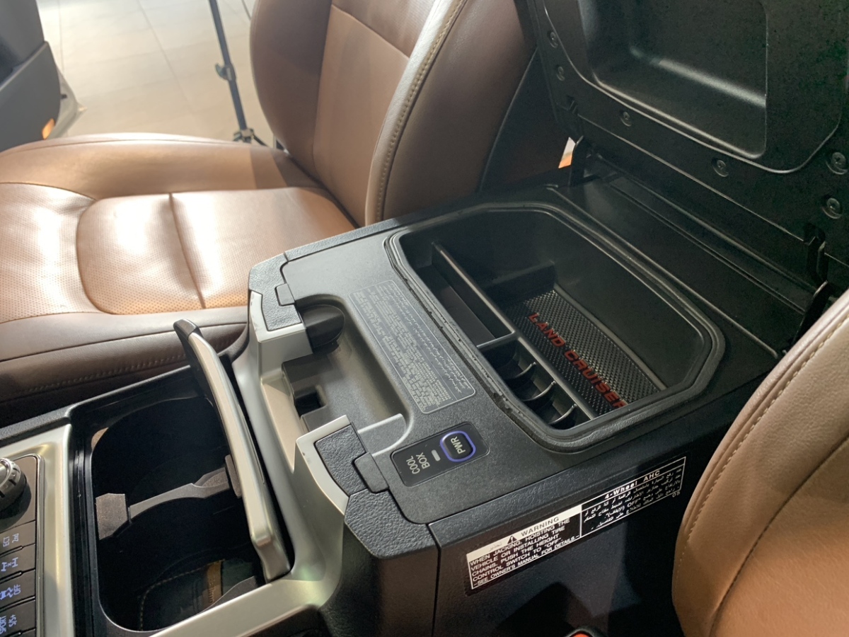 豐田 蘭德酷路澤  2018款 5.7L VX-R 12氣 底升(中東版)圖片