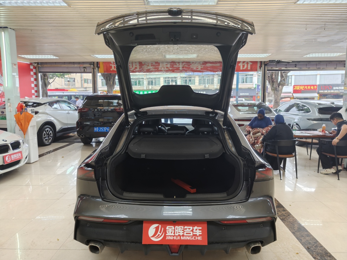 2022年8月長安 長安UNI-V  2022款 1.5T 尊貴型