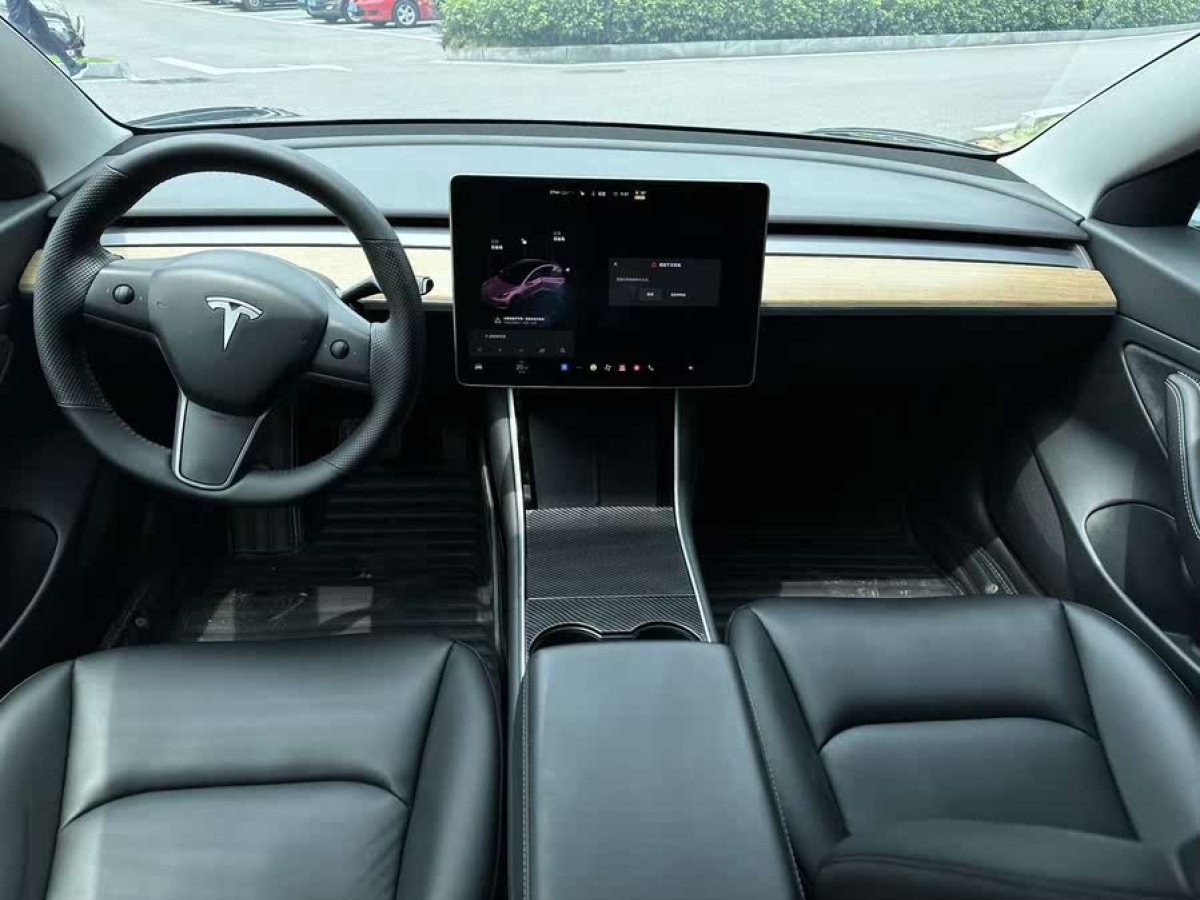 特斯拉 Model 3  2020款 改款 標(biāo)準(zhǔn)續(xù)航后驅(qū)升級(jí)版圖片