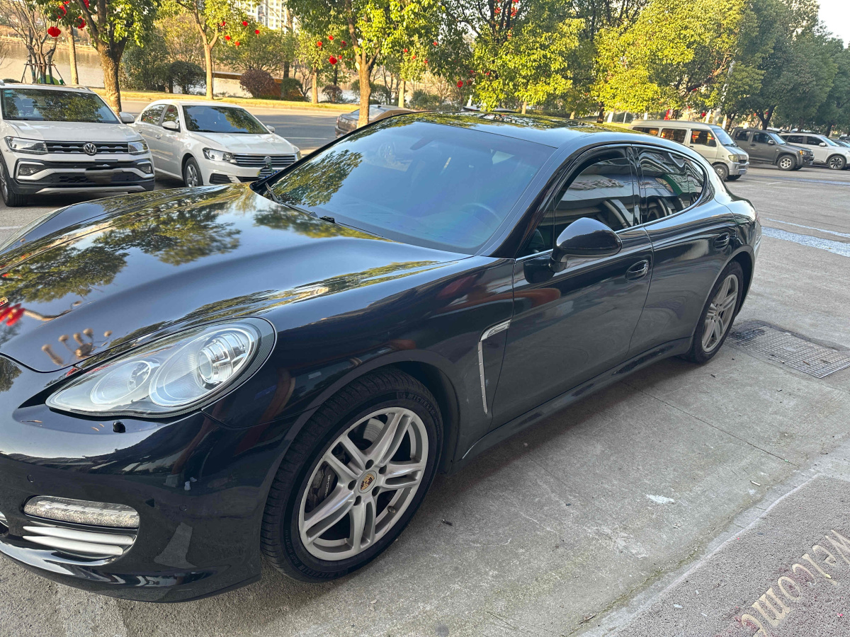 保時(shí)捷 Panamera  2013款 Panamera 4 Platinum Edition 3.6L圖片