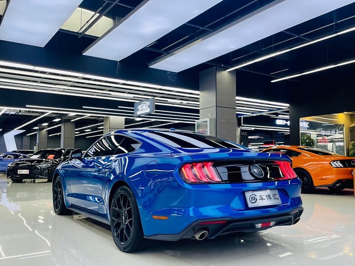 2022年8月福特 Mustang  2021款 2.3L EcoBoost