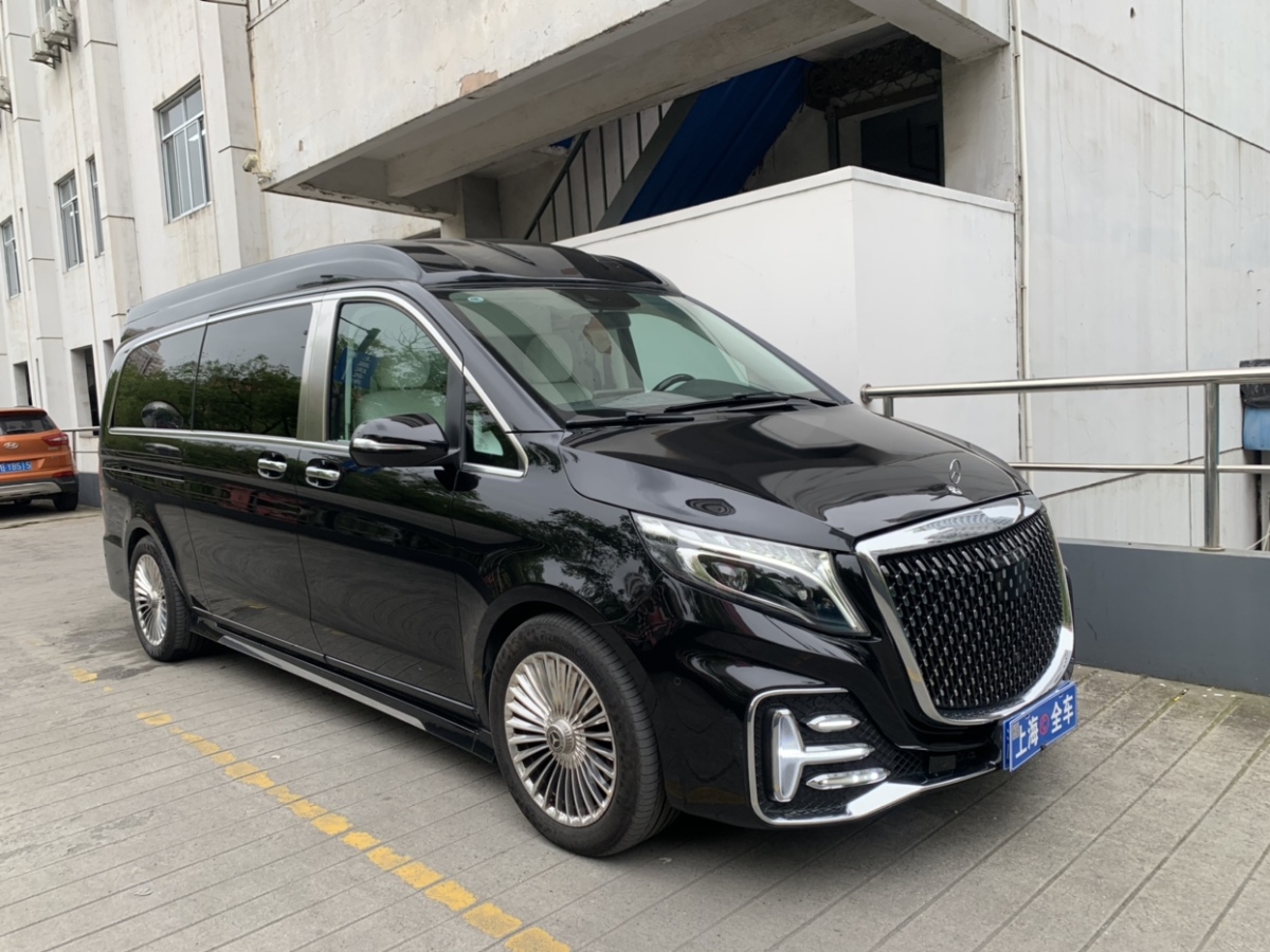 奔驰 V级  2021款 V 260 L 长轴距尊贵版图片